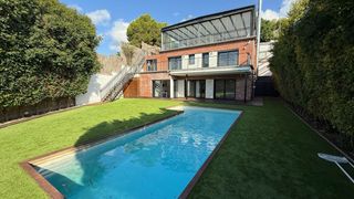 Casa in Montmar. Casa obra seminueva con vistas al mar en zona montemar residenci
