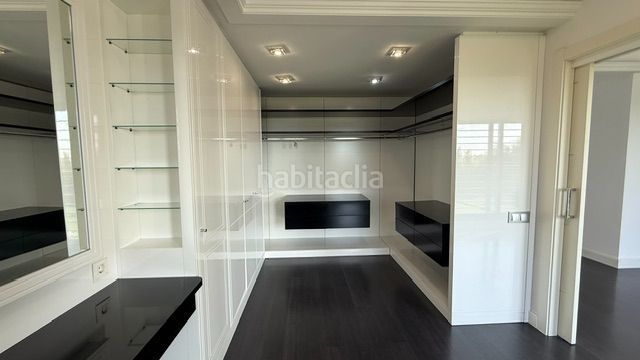 Foto 8966b7cf-6dab-4f46-bf5c-2c8ff8adf8cc. Casa amb calefacció piscina a Montmar Castelldefels