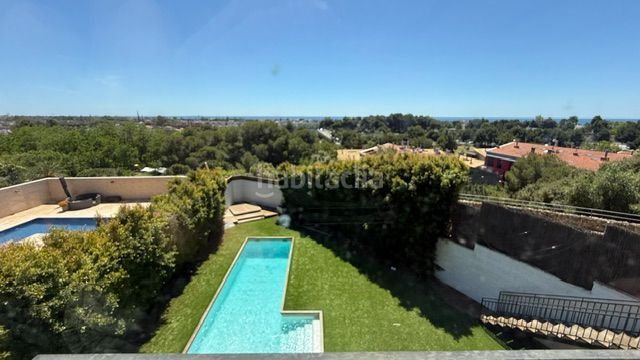 Foto d60a26fa-0930-4005-9ff5-5a80d0a5b06b. Casa amb calefacció piscina a Montmar Castelldefels
