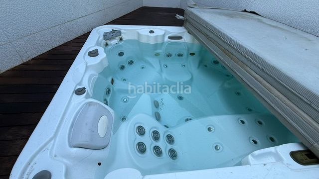 Foto e02fd2b0-80d0-483d-90db-a24d924f98bc. Casa amb calefacció piscina a Montmar Castelldefels