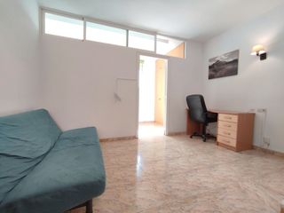 Piso en La Pineda. Piso excelente ubicacin playa