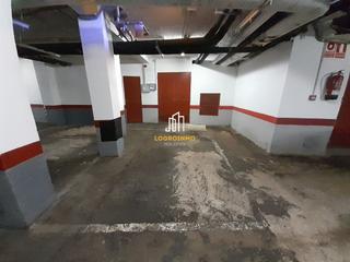 Aparcament cotxe a Gran Via. Venta de plaza de garaje centro de logroño.