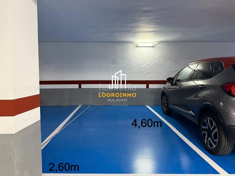 Foto f1985789-f91c-46e4-9cce-ced1d4a297e8. Aparcament cotxe a Gran Via Logroño