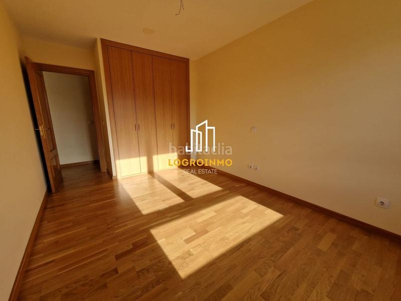 Foto 54b53ed7-2e65-4b5e-9d1c-86db9b240d16. Piso  en venta en Los Lirios, en Los Lirios Logroño
