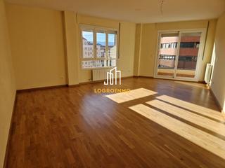 Appartement à Los Lirios. Piso en venta en los lirios, logroño