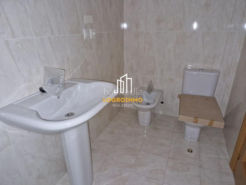 Foto c73d9f8a-e135-415f-83d5-46f6a566bf09. Piso  en venta en Los Lirios, en Los Lirios Logroño