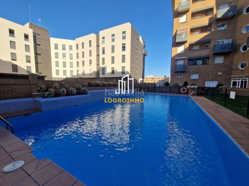 Foto e0d7d158-2347-42f2-91f3-2d8b6feede12. Piso  en venta en Los Lirios, en Los Lirios Logroño