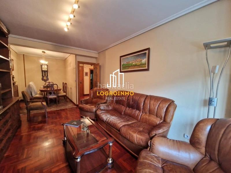 Foto b71fb659-1d31-4116-a7d6-400eb5a6340f. Pis amb calefacció a Gran Via Logroño