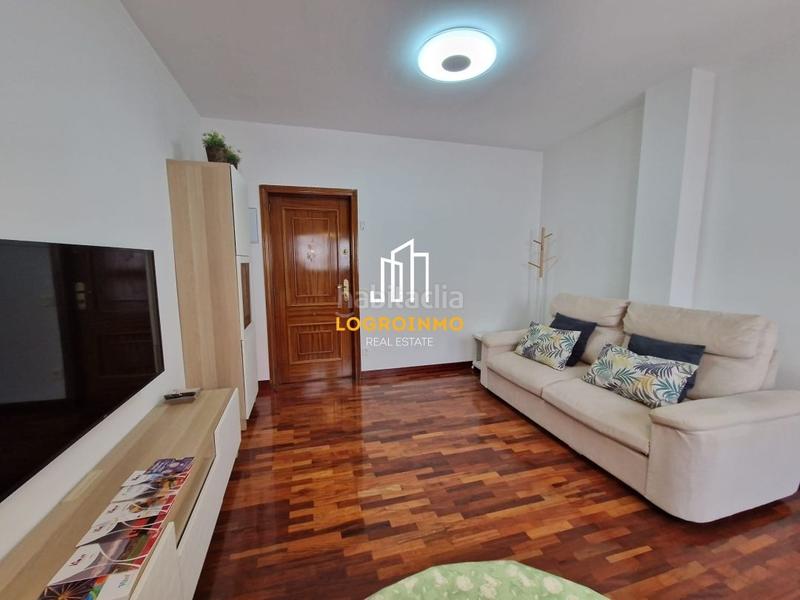 Foto 23c605e5-7ec1-42e1-8d1c-0cd88954cb30. Piso ático en venta en centro gran vía, en Gran Via Logroño