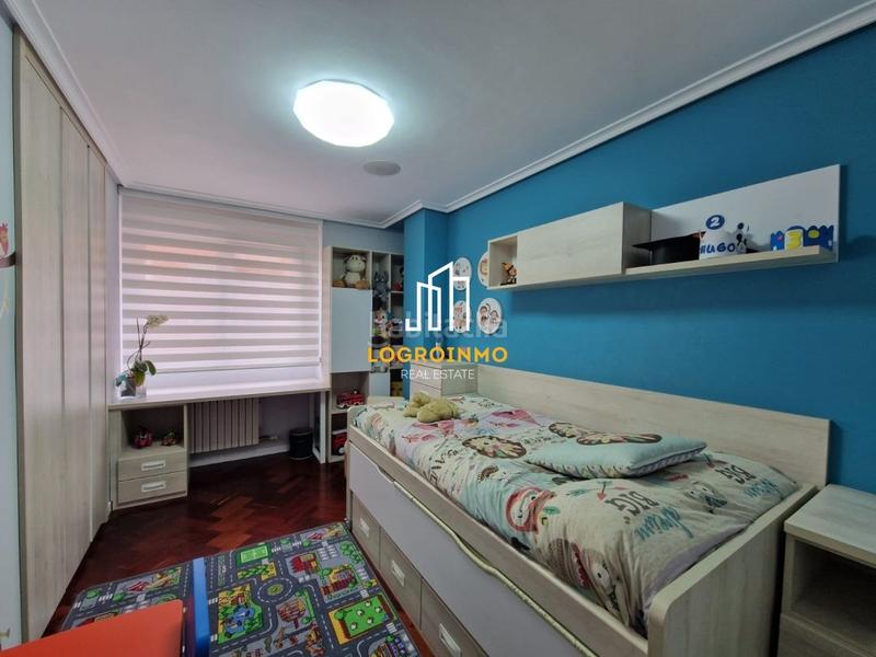 Foto c68e2480-9479-46c7-a4da-bd1dfd50e68d. Pis amb calefacció aparcament a San Adrián Logroño