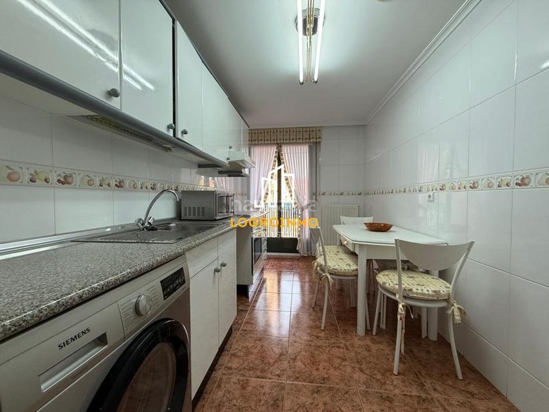 Foto 631c0ecd-32ca-450d-a840-549531cfec37. Pis amb calefacció aparcament piscina a Cascajos - Piqueras Logroño