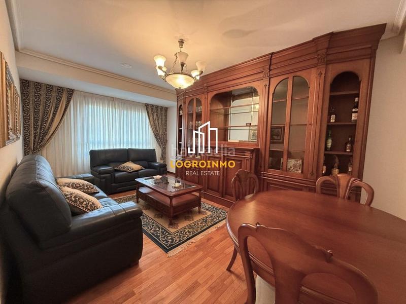 Foto 715f3222-224a-4651-b203-b478661d7fab. Pis amb calefacció aparcament piscina a Cascajos - Piqueras Logroño