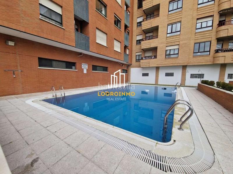 Foto ae1c4f81-c7b2-43ed-8a72-8014256ce828. Pis amb calefacció aparcament piscina a Cascajos - Piqueras Logroño