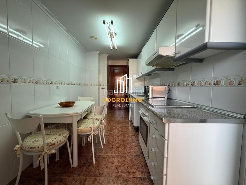 Foto bc590815-5367-46c1-b591-85bfb1afc61d. Pis amb calefacció aparcament piscina a Cascajos - Piqueras Logroño