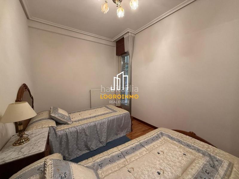 Foto bf00908d-b515-456a-834c-97e1adf3df51. Pis amb calefacció aparcament piscina a Cascajos - Piqueras Logroño