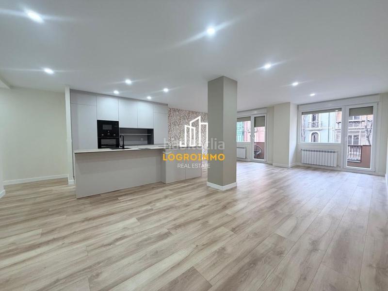 Foto b9962f46-a31d-44ae-961d-ec9ea89e2a1d. Pis amb calefacció a Gran Via Logroño