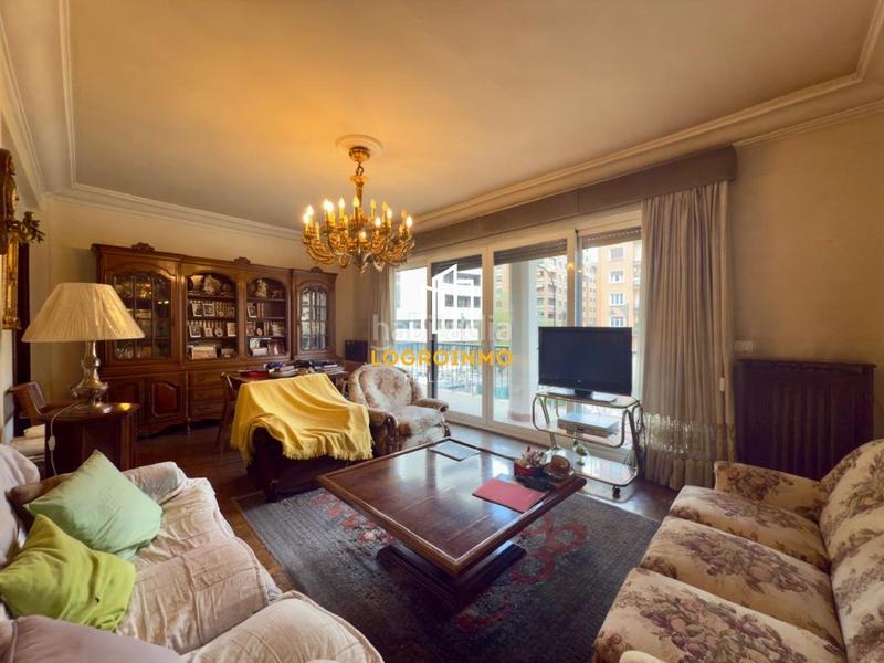 Foto 19e4b380-5f72-4052-bbca-4c4720fbd732. Appartamento con riscaldamento in Residencia Logroño