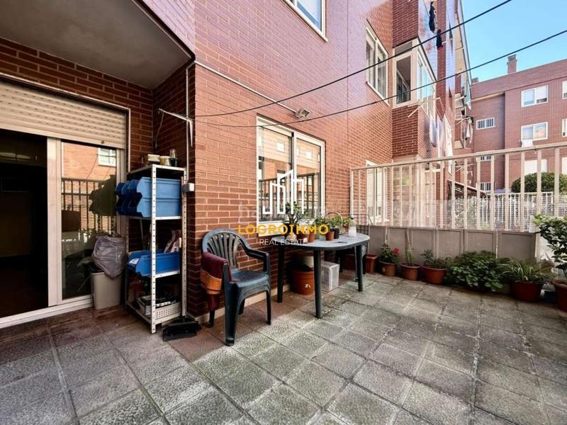 Foto f78661d0-73f4-4f7a-9c87-413e9a491e40. Pis amb calefacció a San Adrián Logroño