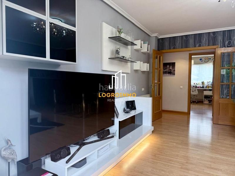 Foto 6a190bf7-0279-4af2-b943-88a5c1e3c51d. Appartamento con riscaldamento parcheggio piscina in Logroño