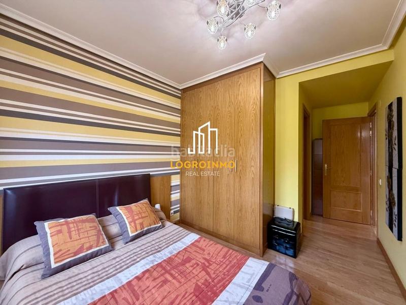 Foto 80827b56-b8ca-4c75-93a2-7d1ee96a02f4. Appartamento con riscaldamento parcheggio piscina in Logroño