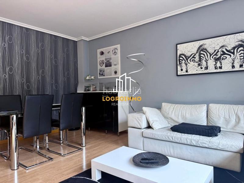 Foto baab6b37-a032-4a85-9660-016a4cfc0938. Appartamento con riscaldamento parcheggio piscina in Logroño