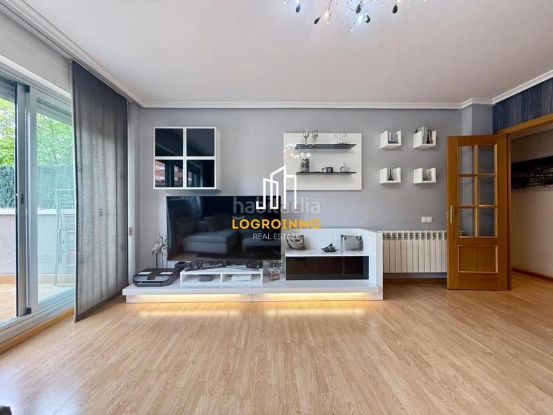 Foto c585d556-cdf0-435e-ac44-1d1fa7183c02. Appartamento con riscaldamento parcheggio piscina in Logroño