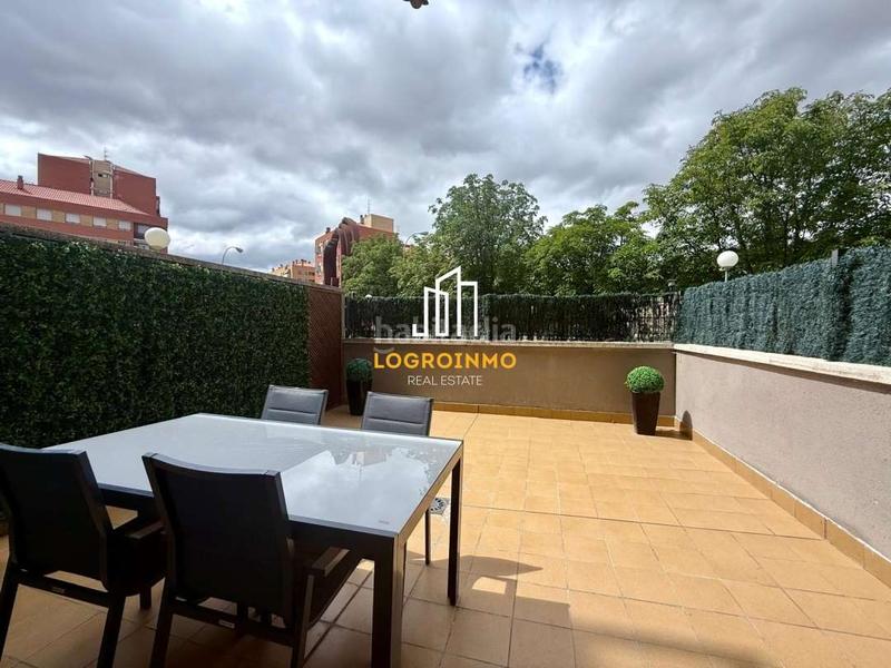 Foto f4e2f592-3b7d-4d00-9623-7a53744989be. Appartamento con riscaldamento parcheggio piscina in Logroño