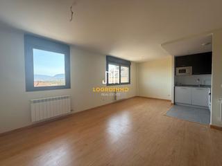 Zweistöckige Wohnung in Villamediana de Iregua. Dúplex a estrenar en venta en villamediana de iregua