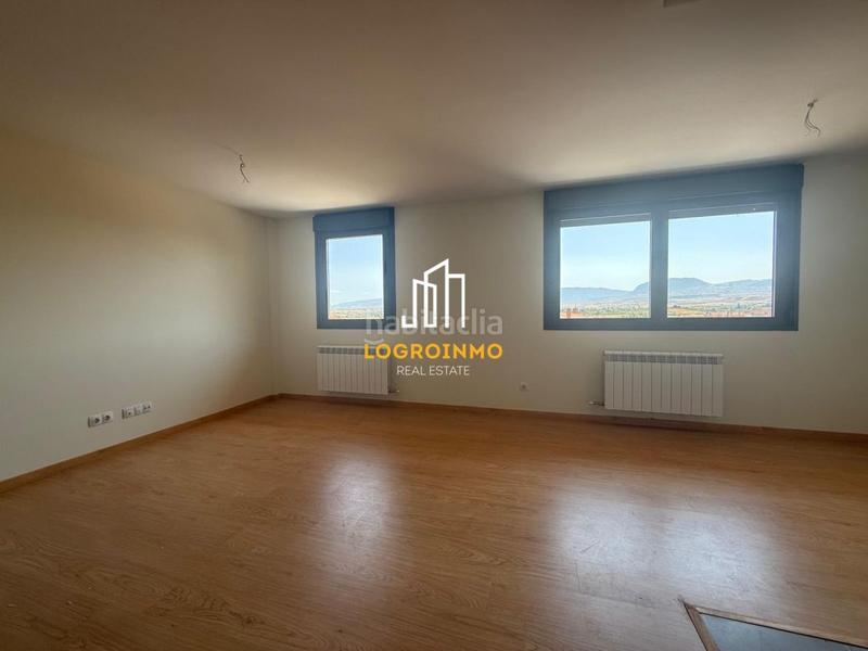 Foto e002fd59-98d7-4b3d-a42c-83f7cb440ed3. Dúplex  a estrenar en venta en Villamediana de Iregua