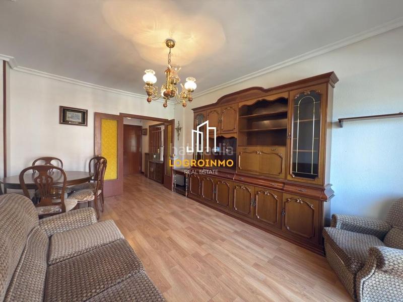 Foto bf3d09dd-620e-40df-afc3-dcd48525569e. Flat with heating in Oeste Logroño