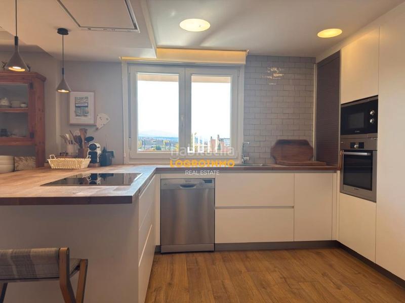 Foto c83dd5c7-066c-457c-9009-99fef75e52f9. Pis amb calefacció aparcament piscina a Villamediana de Iregua