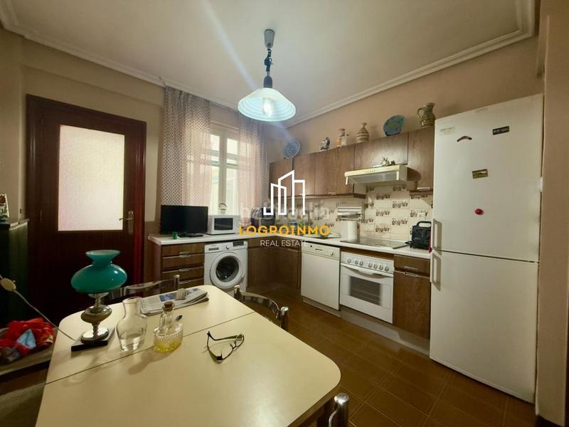 Foto ef29c0fe-2fbe-4e8b-b187-613e2355eacb. Pis amb calefacció a Gran Via Logroño