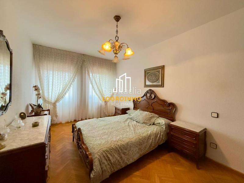 Foto 236e8dd6-f4b0-4bf8-b209-d595e8ef7c2f. Pis amb calefacció aparcament a Gran Via Logroño