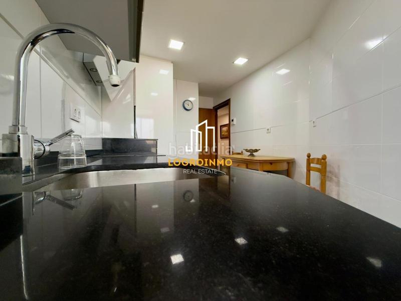 Foto 784e2a7f-328f-4653-8901-598aa6f38bdf. Pis amb calefacció aparcament a Gran Via Logroño