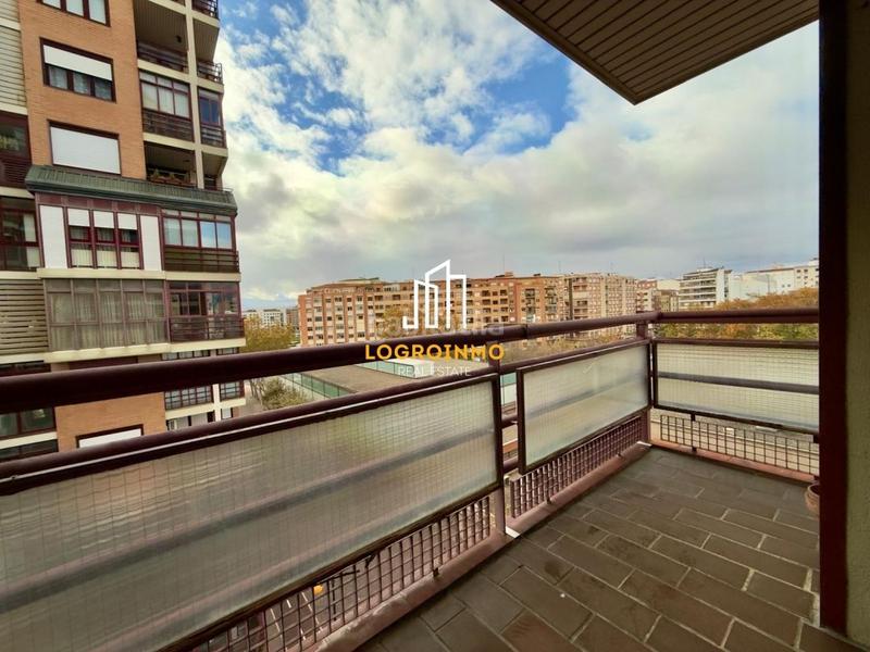 Foto b7274222-b5d8-4c34-946a-46ab320a0216. Pis amb calefacció aparcament a Gran Via Logroño