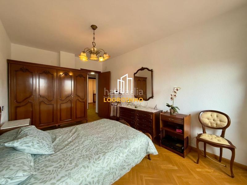 Foto ccece7d9-9e0e-425e-837f-c288e1eb490d. Pis amb calefacció aparcament a Gran Via Logroño