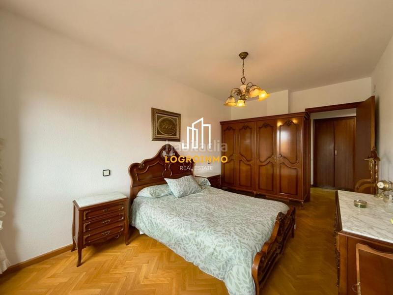 Foto f872a98b-4fb9-4d22-9ca8-7e871b2fa8d0. Pis amb calefacció aparcament a Gran Via Logroño