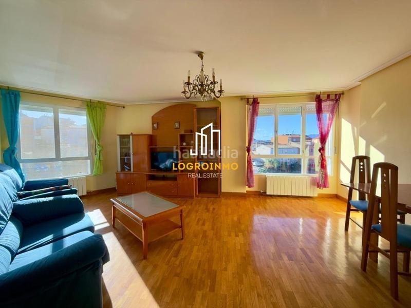 Foto d4eb76bf-abe2-433f-a8dc-75a930b7707b. Appartamento con riscaldamento parcheggio in Villamediana de Iregua