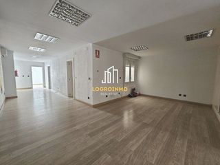 Etagenwohnung en Gran Via. Piso en venta en calvo sotelo, logro�o