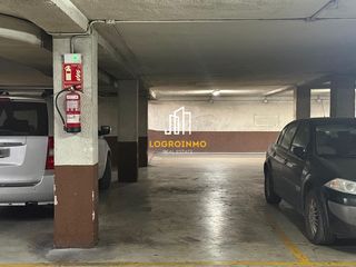 Alquiler Parking coche en San Millán - Ayuntamiento. Plaza de garaje en alquiler en calle cigueña, logroño
