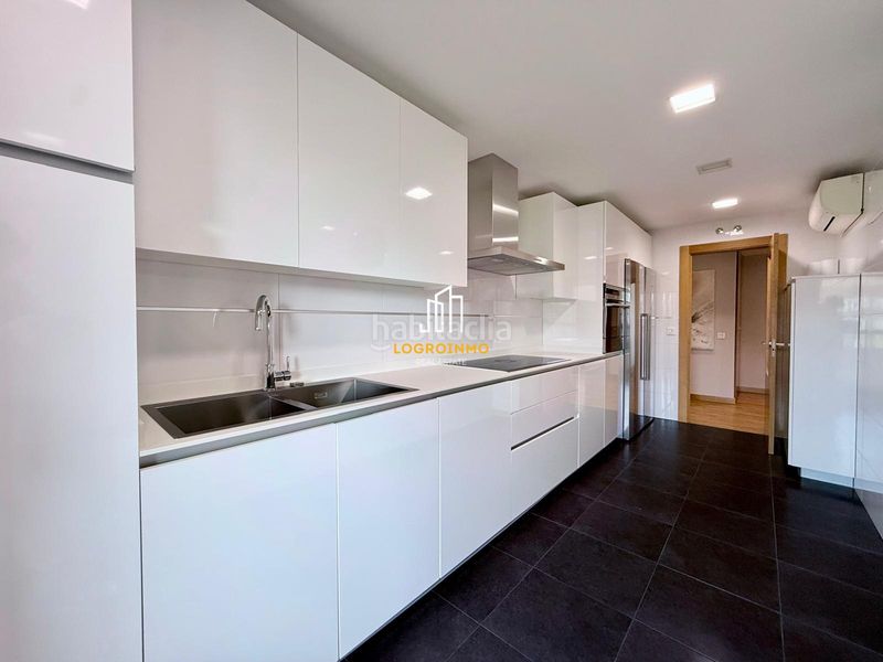 Foto 0c426120-580d-4f82-8423-dfc21b3364da. Flat with heating parking pool in Cascajos - Piqueras Logroño