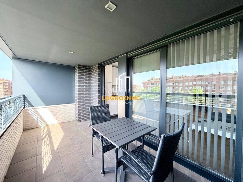 Foto 42ce084b-25d9-47dc-87f3-0205423b846c. Flat with heating parking pool in Cascajos - Piqueras Logroño