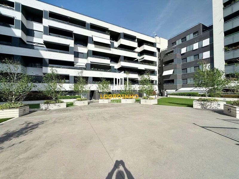 Foto 454387d0-c596-491b-957d-68f45c22c458. Flat with heating parking pool in Cascajos - Piqueras Logroño