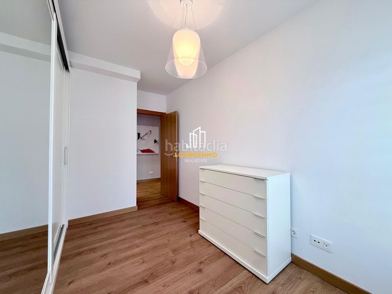 Foto c66e8aa3-2b73-4ddc-b0c7-59f8d826f096. Flat with heating parking pool in Cascajos - Piqueras Logroño