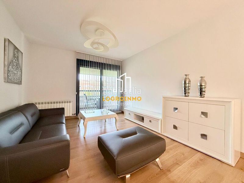 Foto c9674a4b-46fa-4be7-8341-19428a0923ee. Flat with heating parking pool in Cascajos - Piqueras Logroño
