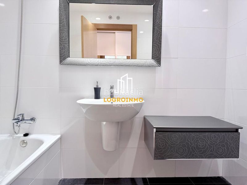 Foto d5f12c04-0f34-4cc3-8fbf-cec58ecca8cb. Flat with heating parking pool in Cascajos - Piqueras Logroño