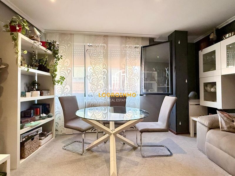 Foto 1390159b-a402-4dd0-b147-3e3a5b145318. Flat with heating in Oeste Logroño