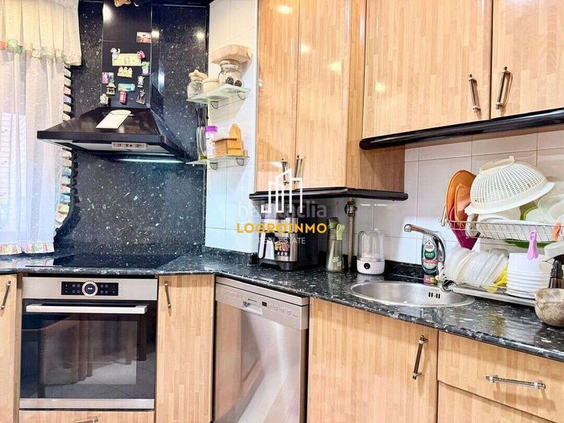 Foto 531c4f64-d1e3-407d-a57b-12fbff68d4e6. Flat with heating in Oeste Logroño