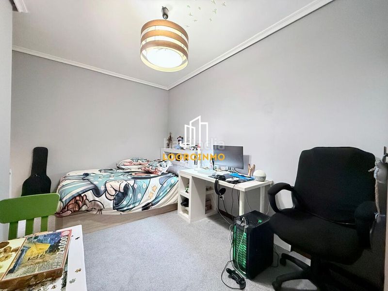 Foto c38c5798-0da1-420c-b2aa-ba28847ee064. Flat with heating in Oeste Logroño