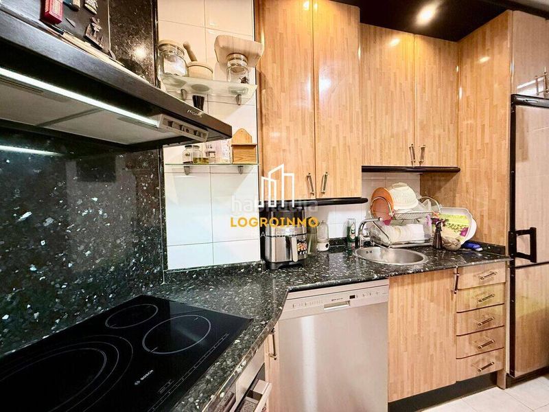 Foto f2509bd1-b1a7-4fb7-a32c-449bc0af2375. Flat with heating in Oeste Logroño